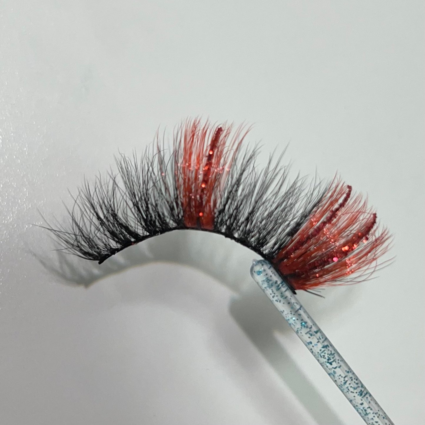 FIREBALLš„ - red glitter lash
