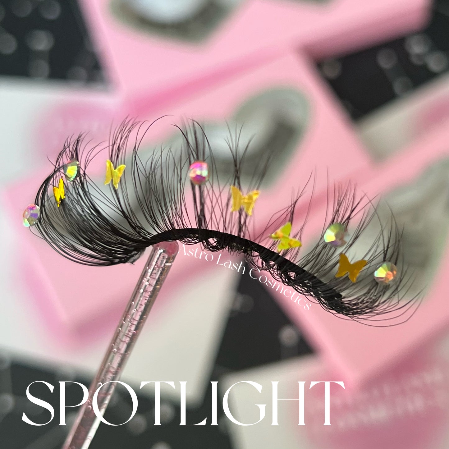 SPOTLIGHT - gold butterfly/bling lash