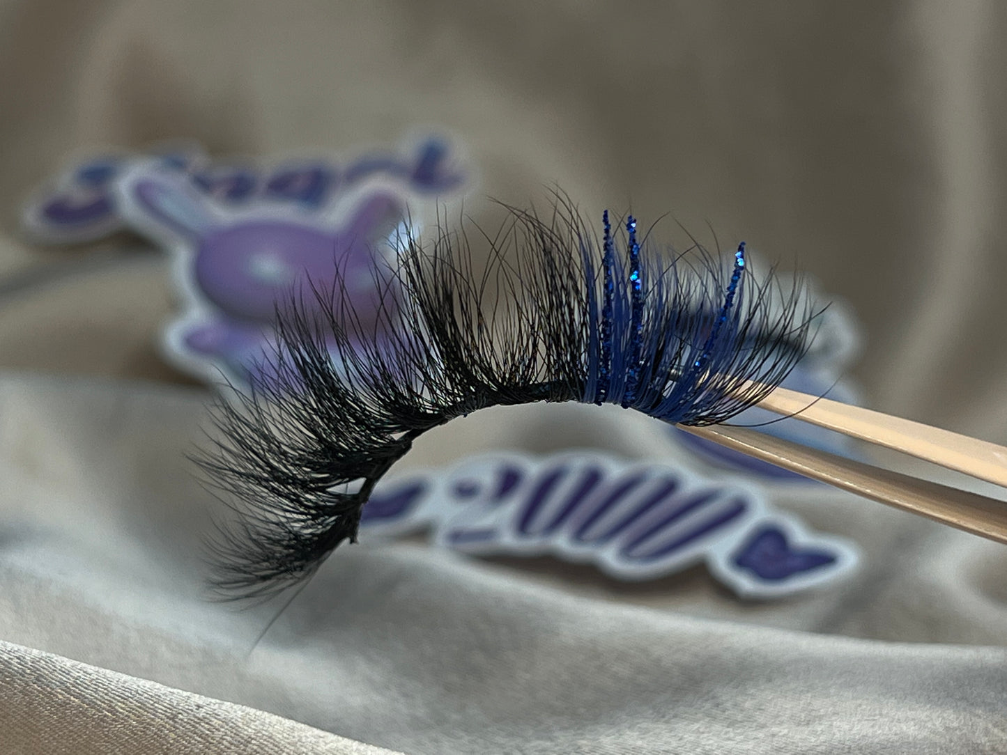 BLUE MINK - glitter